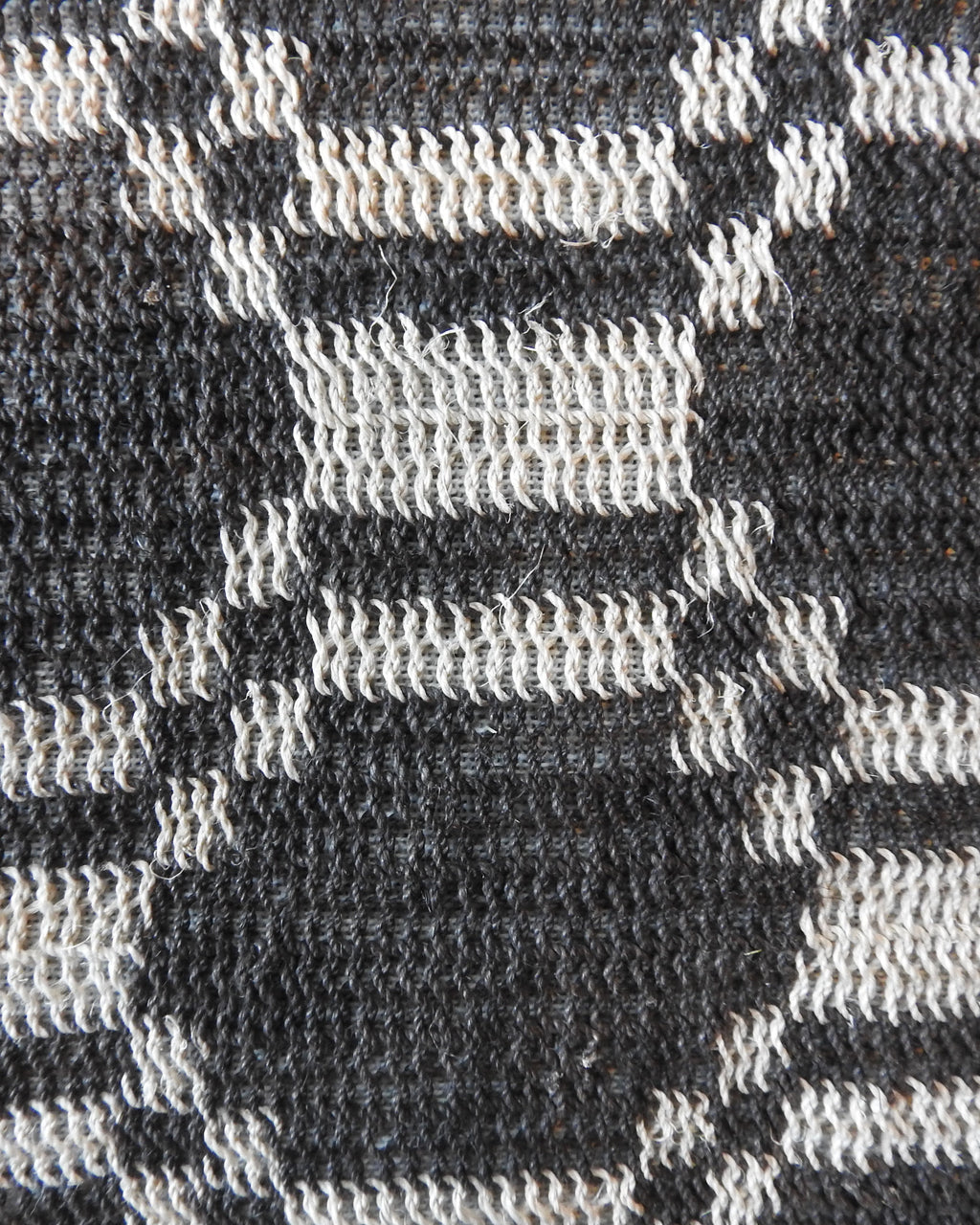 Handmade Chaguar Fiber Cushion Cover Set | Black and White