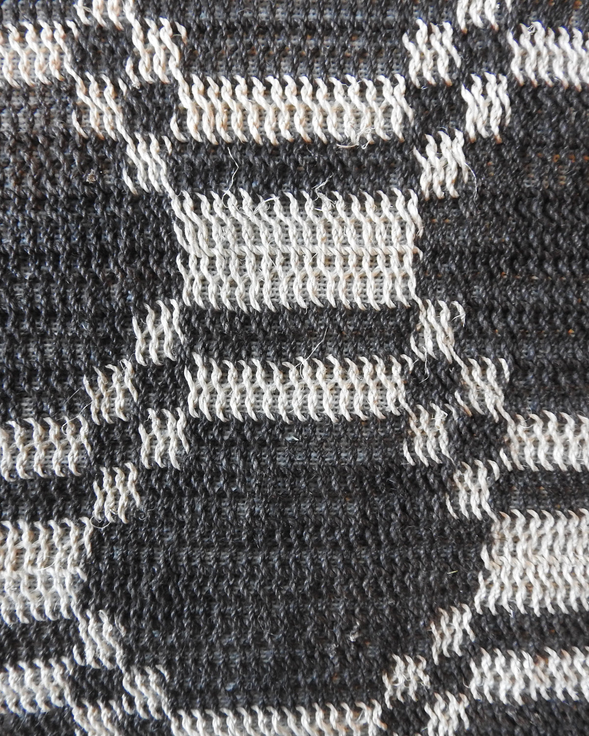 Handmade Chaguar Fiber Cushion Cover Set | Black and White