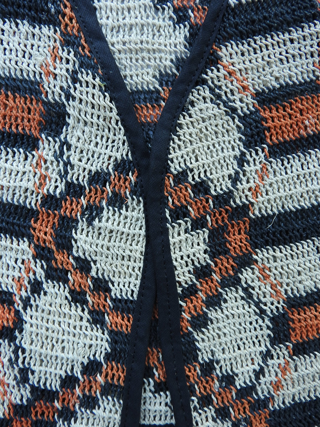 Handmade chaguar vest. Naturally dyed | Orange Eyes