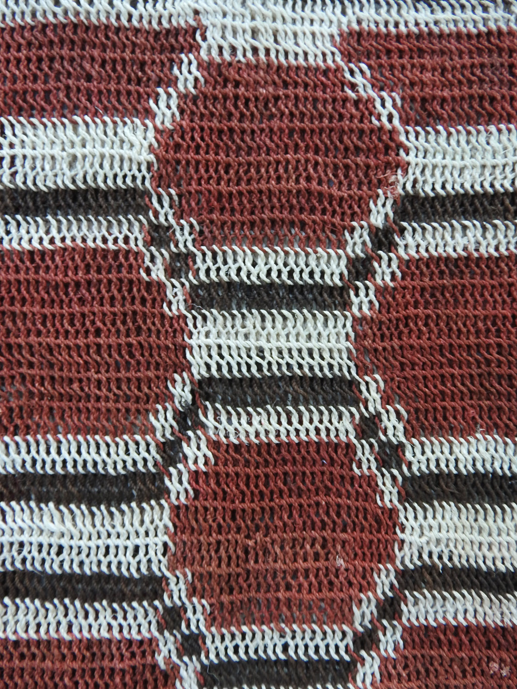 Handmade chaguar strapless top. Naturally dyed | Red & White