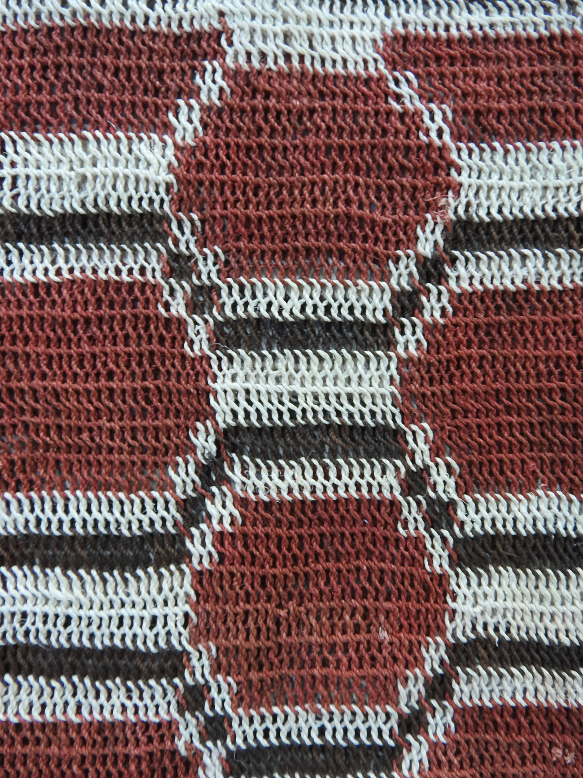 Handmade chaguar strapless top. Naturally dyed | Red & White
