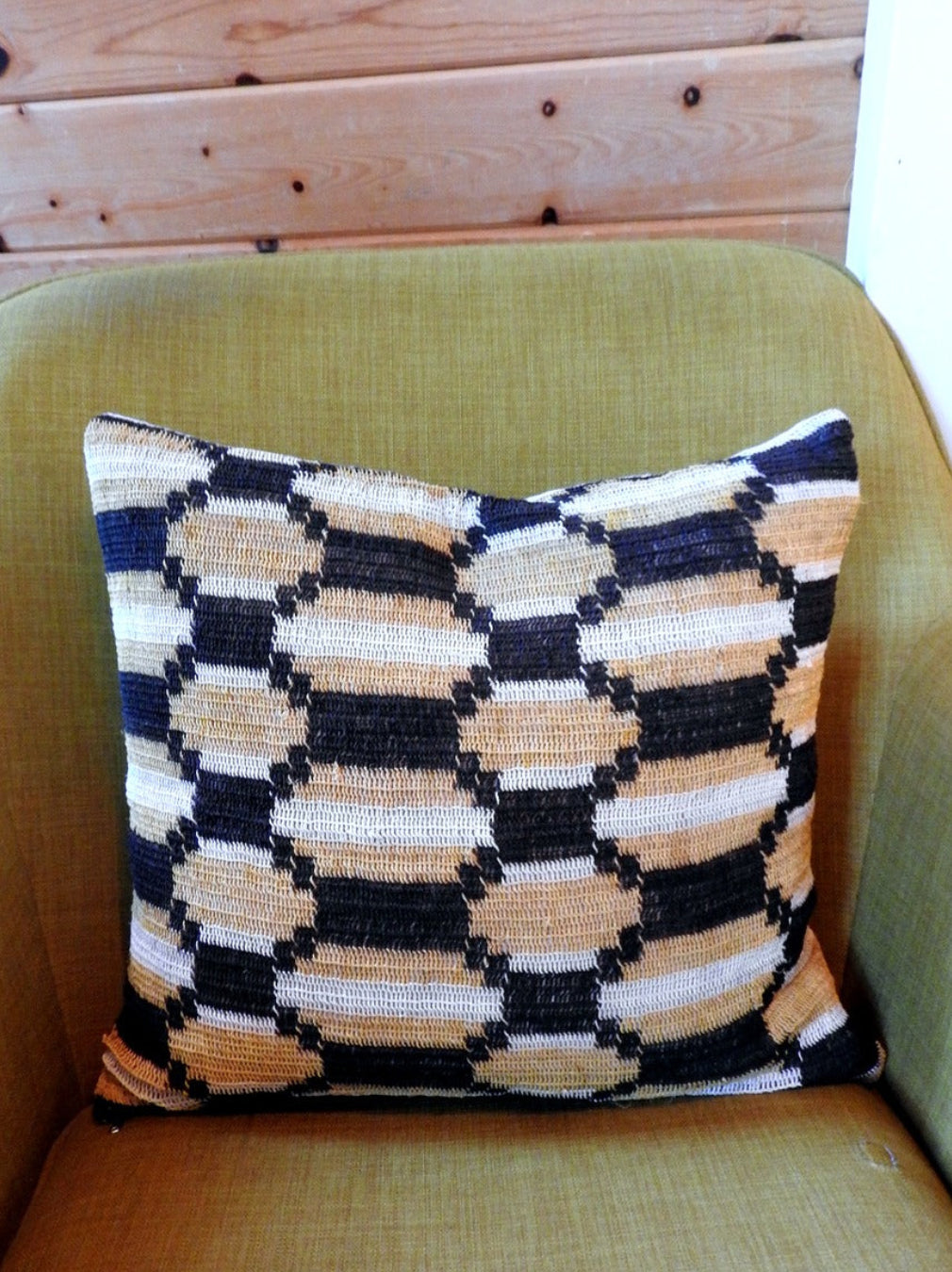 Handmade Chaguar Fiber Cushion Cover | Yellow Snake Pattern